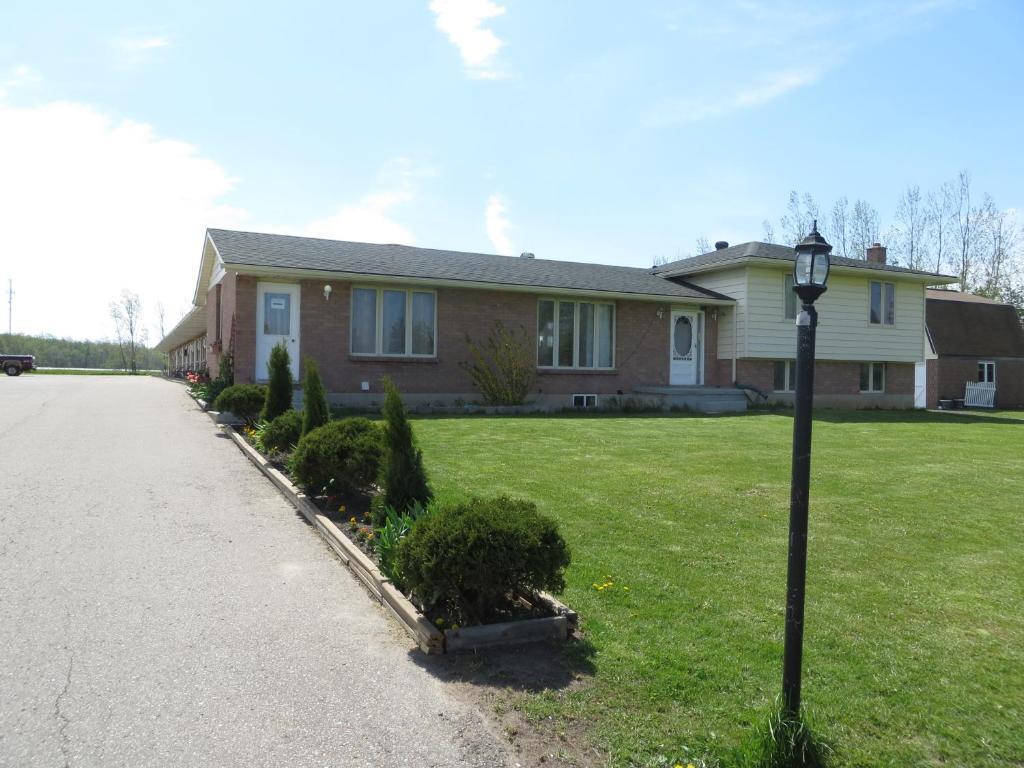 Newburg Inn Motel New Hamburg Εξωτερικό φωτογραφία