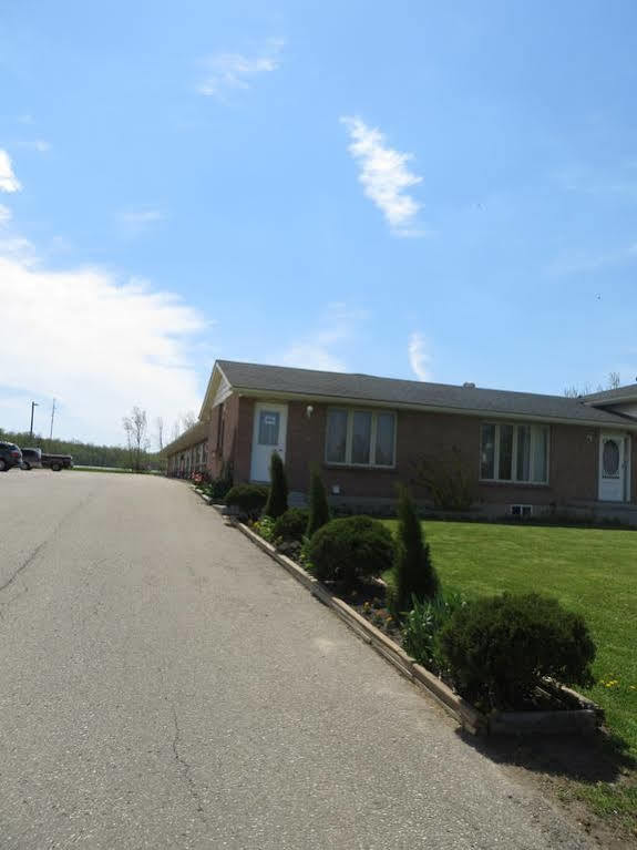 Newburg Inn Motel New Hamburg Εξωτερικό φωτογραφία